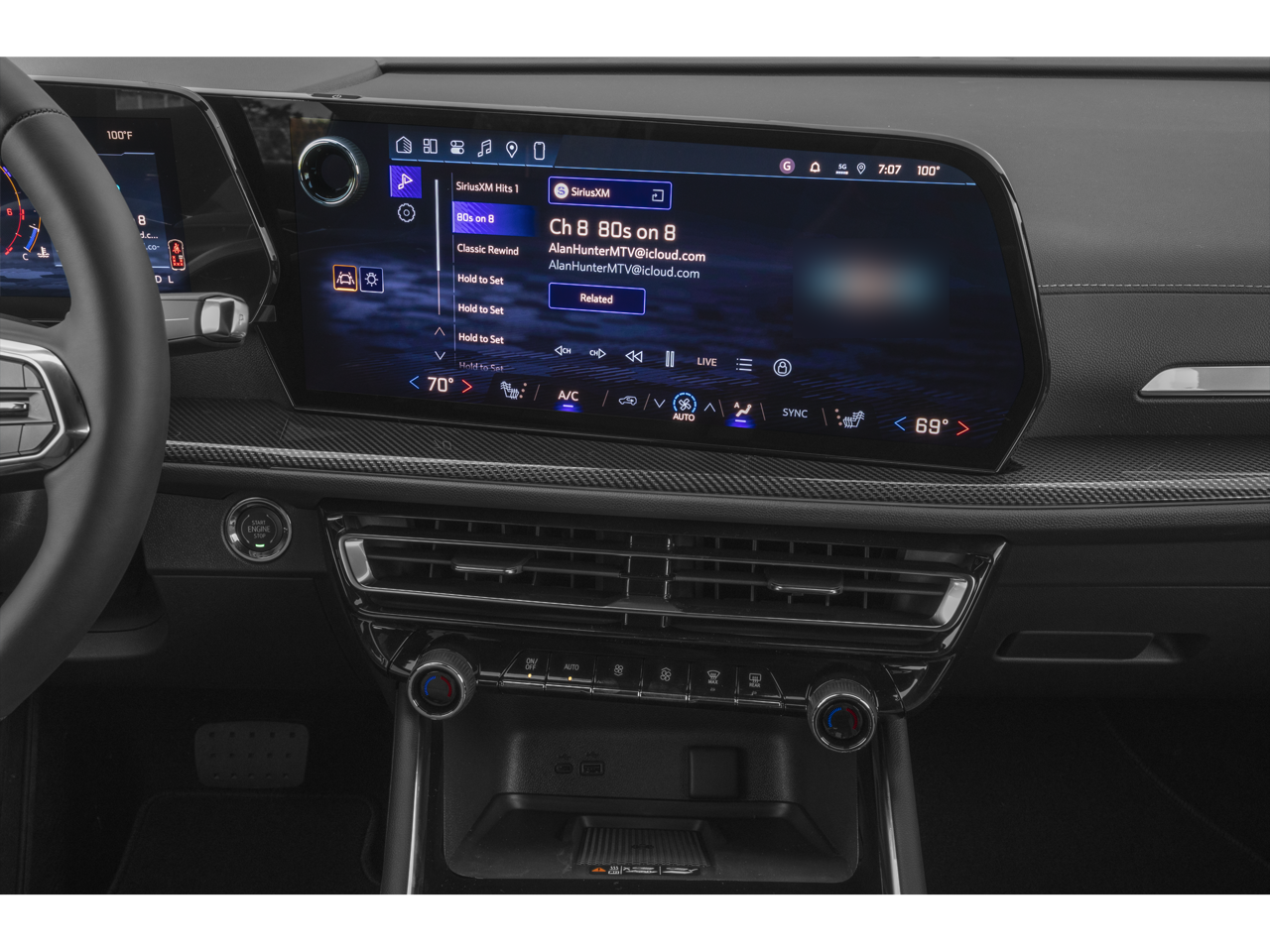 2027 Chevrolet Traverse Z71 - Photo 9