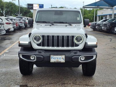 2025 Jeep Wrangler 4-Door Sahara 4x4