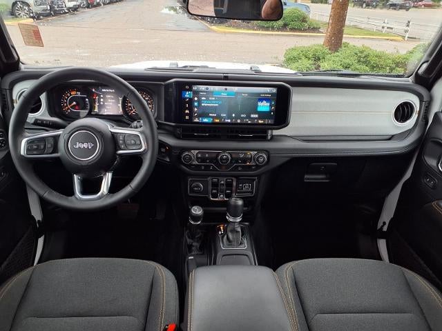 2025 Jeep Wrangler 4-Door Sahara 4x4