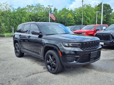 2025 Jeep Grand Cherokee Altitude 4x2