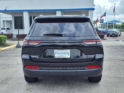 2025 Jeep Grand Cherokee Altitude 4x2