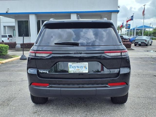2025 Jeep Grand Cherokee Altitude 4x2