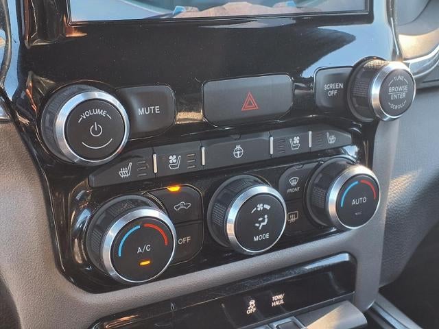 2024 RAM 1500 Laramie Crew Cab 4x2 5'7" Box