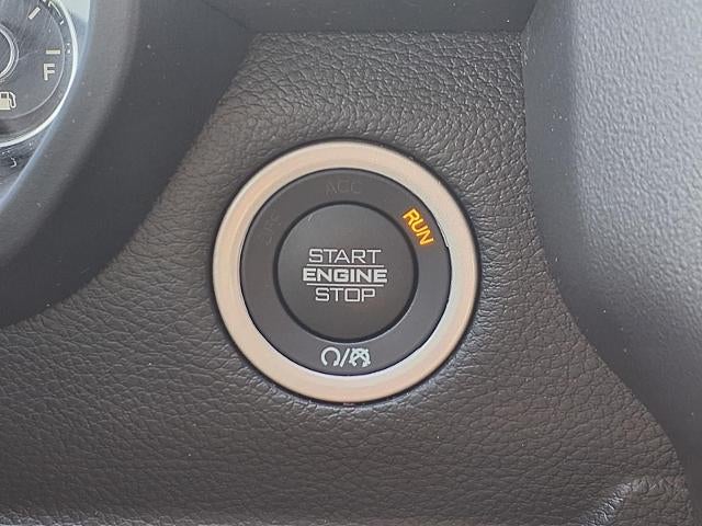 2022 RAM 1500 Lone Star Crew Cab 4x4 5'7" Box