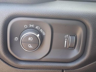 2023 RAM 1500 Lone Star Quad Cab 4x4 6'4" Box