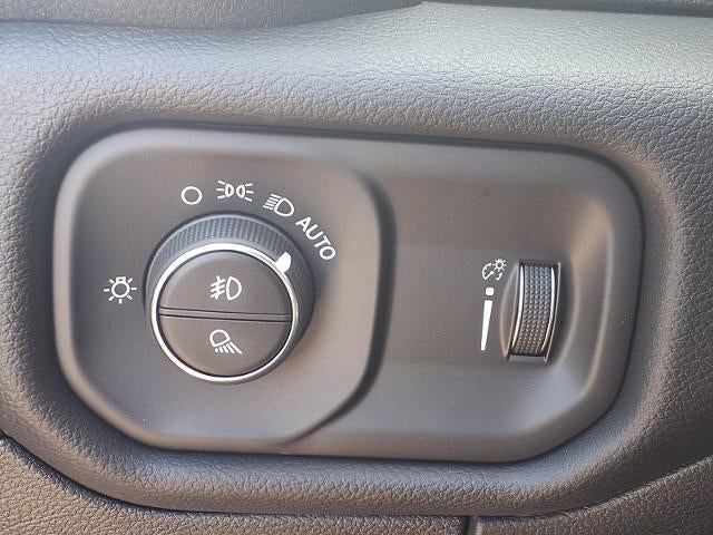 2023 RAM 1500 Lone Star Quad Cab 4x4 6'4" Box