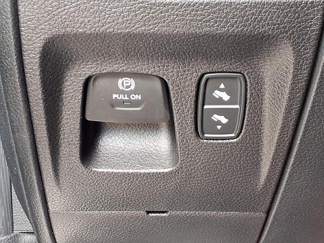 2025 RAM 1500 Lone Star Crew Cab 4x4 5'7" Box