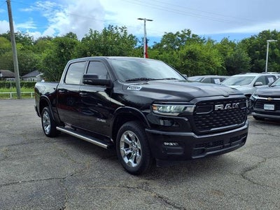 2025 RAM 1500 Lone Star Crew Cab 4x4 5'7" Box
