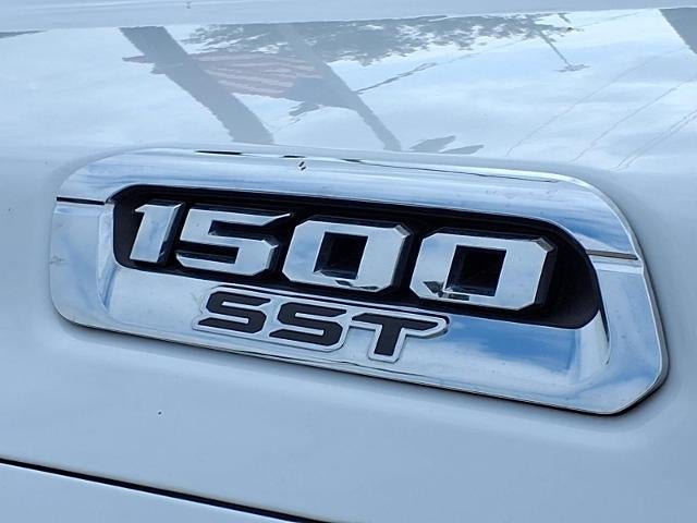 2025 RAM 1500 Laramie Crew Cab 4x4 5'7" Box