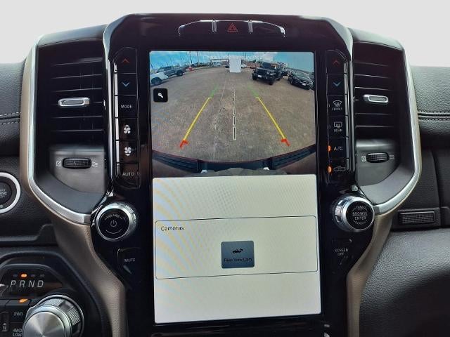 2022 RAM 1500 Laramie Crew Cab 4x4 5'7" Box