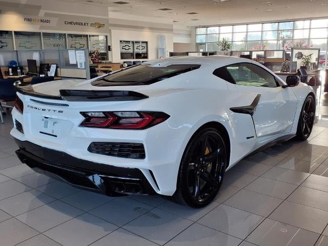 2025 Chevrolet Corvette E-Ray 1LZ