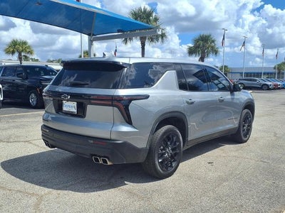 2024 Chevrolet Traverse LS