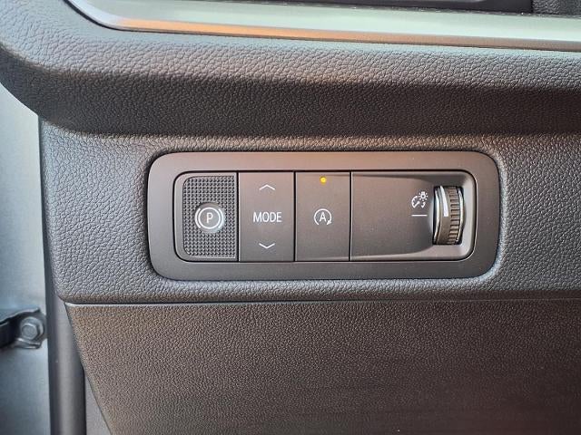 2027 Chevrolet Traverse LT - Photo 9