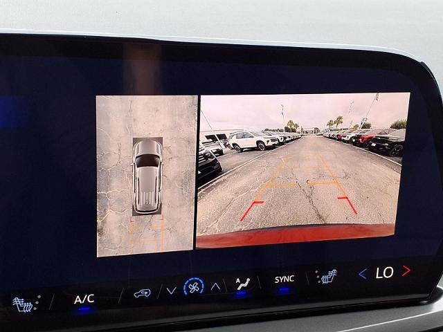 2027 Chevrolet Traverse LT - Photo 6