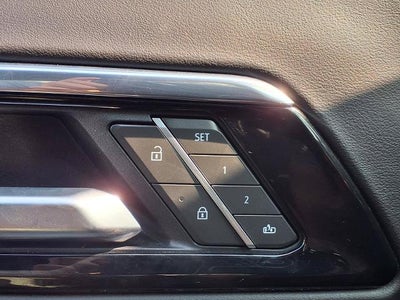 2025 Chevrolet Suburban LT