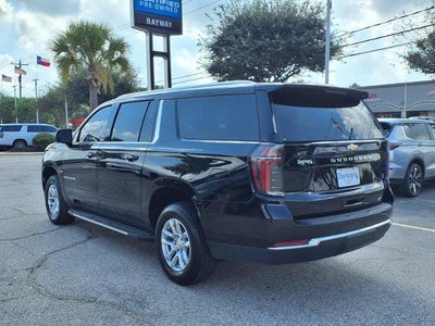 2025 Chevrolet Suburban LT