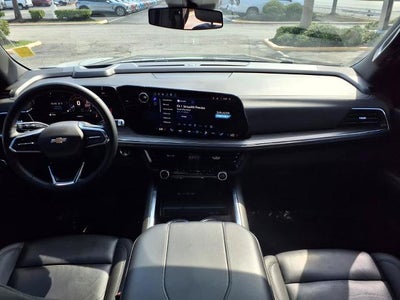2025 Chevrolet Suburban LT