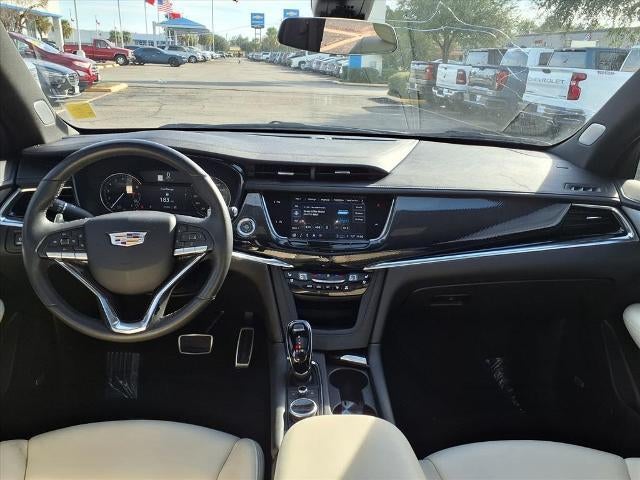 2023 Cadillac XT6 Sport