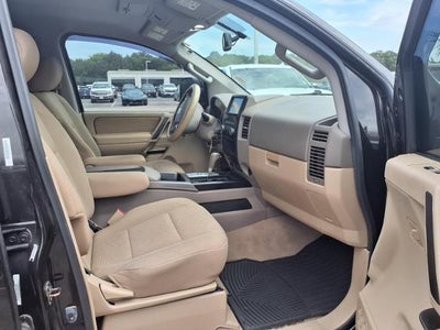 2014 Nissan Titan SV