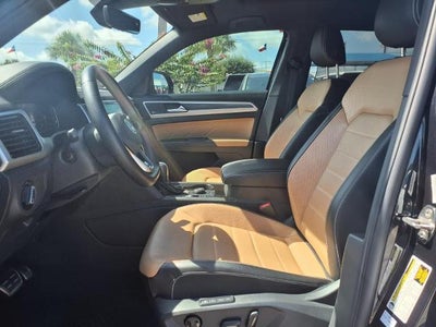 2023 Volkswagen Atlas Cross Sport 3.6L V6 SEL Premium R-Line