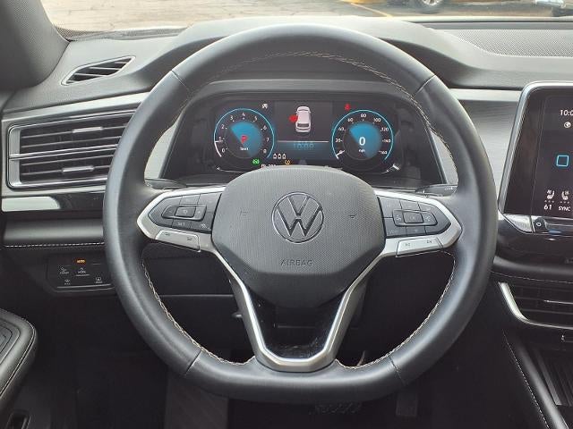 2025 Volkswagen Atlas Cross Sport 2.0T SE w/Technology