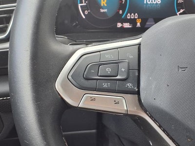 2025 Volkswagen Atlas Cross Sport 2.0T SE w/Technology