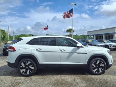 2025 Volkswagen Atlas Cross Sport 2.0T SE w/Technology