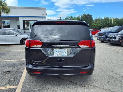 2023 Chrysler Voyager LX
