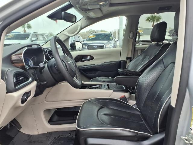 2023 Chrysler Pacifica Hybrid Limited