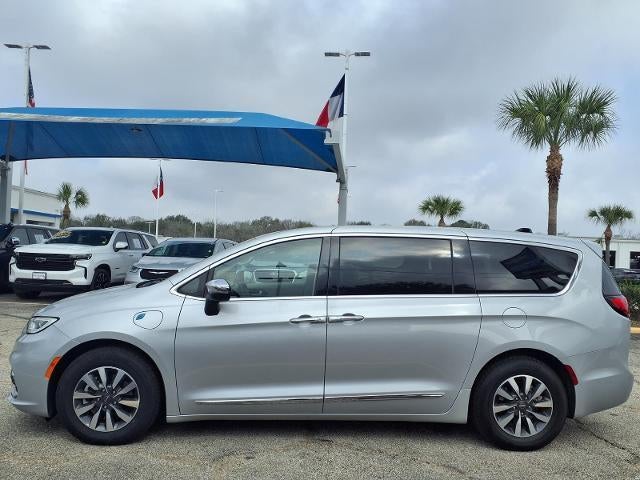 2023 Chrysler Pacifica Hybrid Limited