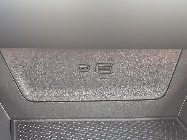 2027 Chevrolet Equinox LT - Photo 11