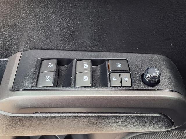 2022 Toyota Tacoma 4WD SR