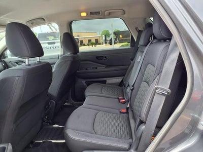 2025 Nissan Pathfinder SV FWD