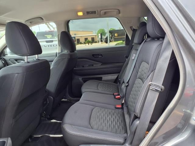 2025 Nissan Pathfinder SV FWD