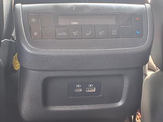 2023 Nissan Pathfinder SL FWD
