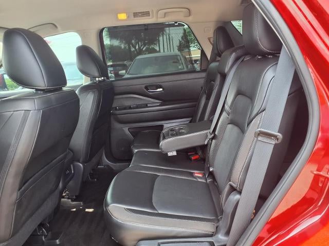 2023 Nissan Pathfinder SL FWD