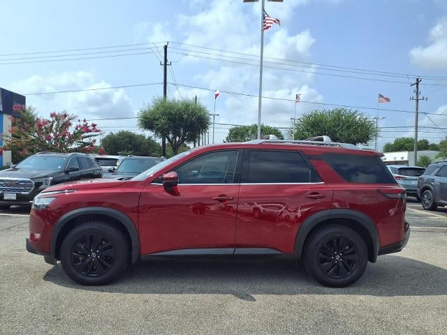 2023 Nissan Pathfinder SL FWD