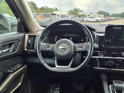 2023 Nissan Pathfinder Platinum 4WD