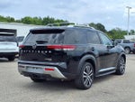 2023 Nissan Pathfinder Platinum 4WD