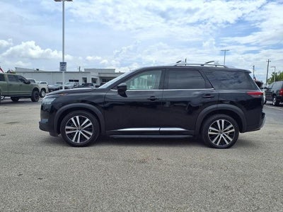 2023 Nissan Pathfinder Platinum 4WD