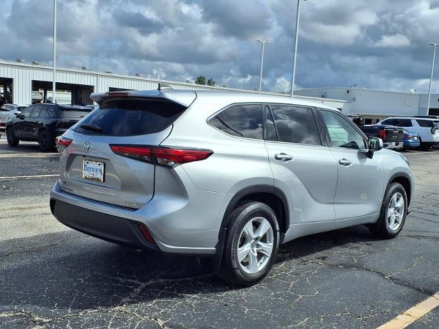 2022 Toyota Highlander LE