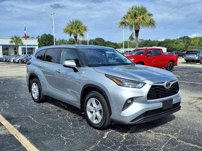 2022 Toyota Highlander LE