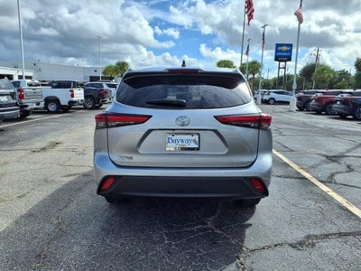 2022 Toyota Highlander LE