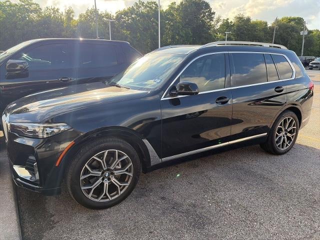 2022 BMW X7 xDrive40i's photo