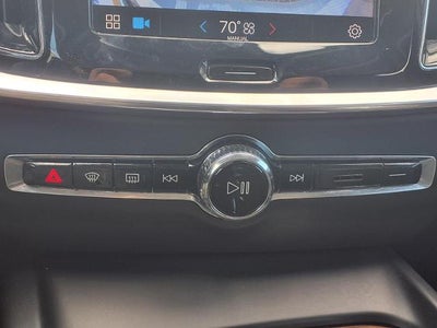 2024 Volvo S60 Plus Dark Theme