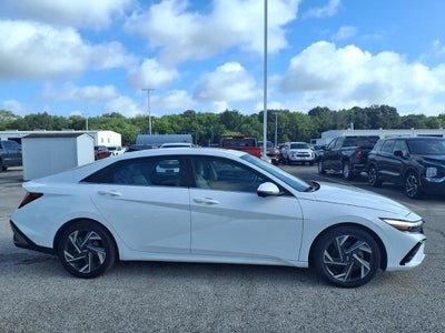 2024 Hyundai Elantra Limited