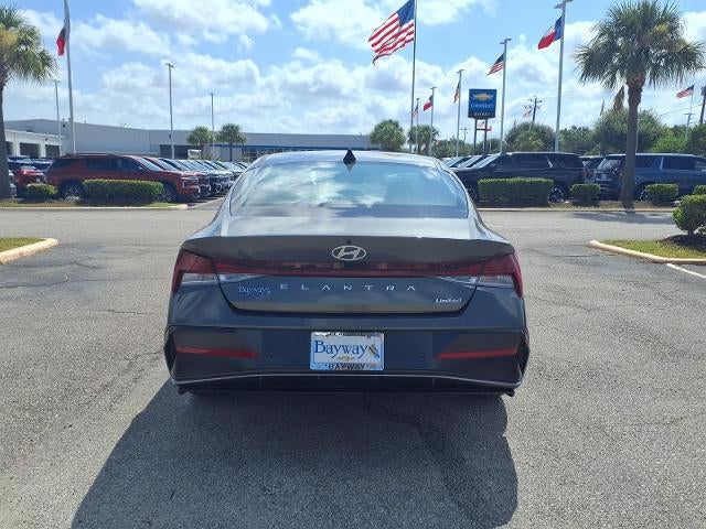 2024 Hyundai Elantra Limited