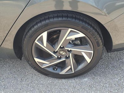 2024 Hyundai Elantra Limited